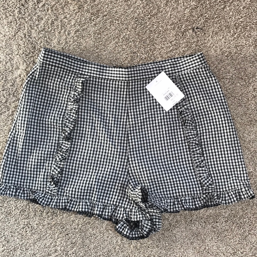 Ruffle shorts